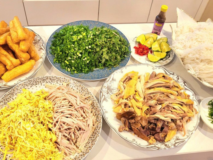 Ingredients of Bun Thang Hanoi