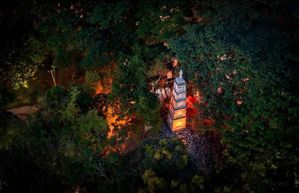 Tháp Bút - biểu tượng của tinh thần hiếu học