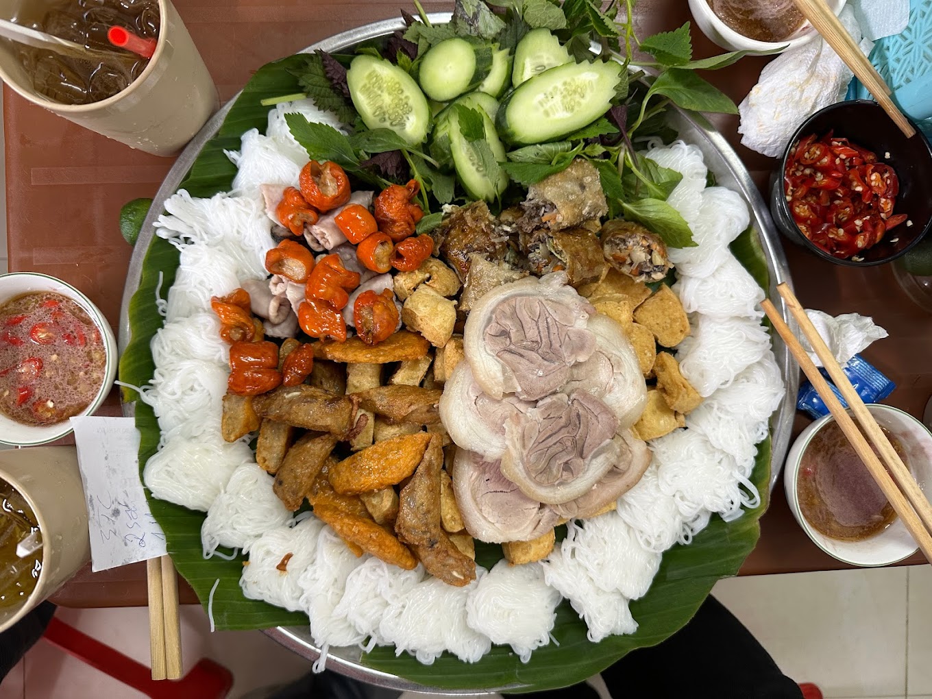 bún đậu hàng khay
