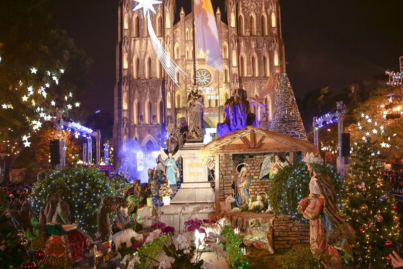 St. Joseph’s Cathedral Hanoi (Nhà thờ Lớn Hà Nội) hanoi in december