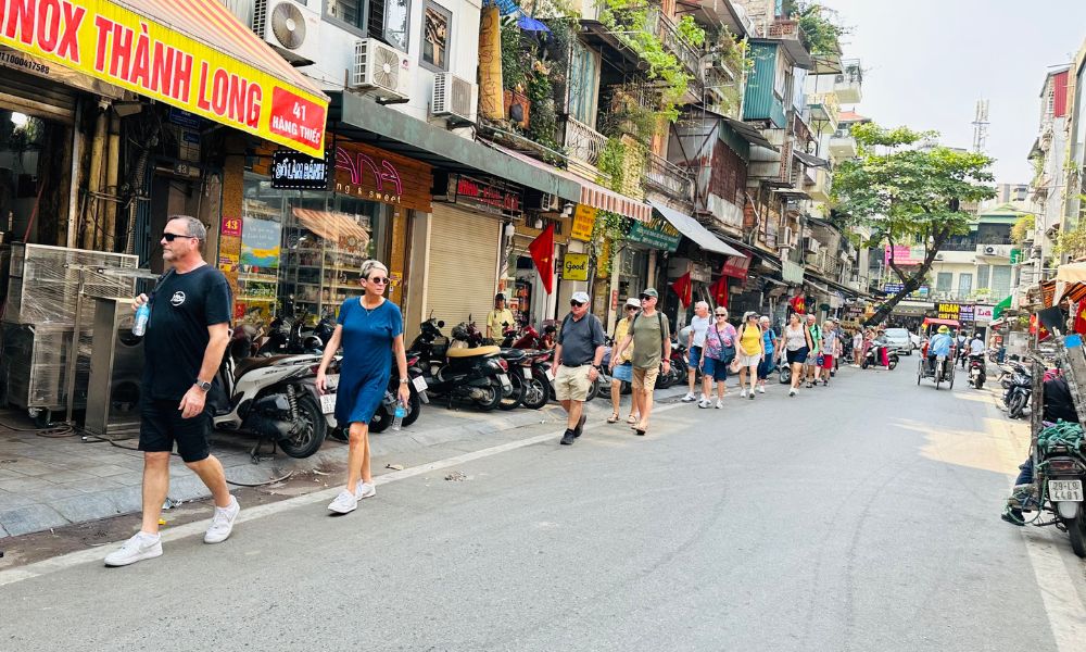 Dos and Donts Hanoi Old Quarter