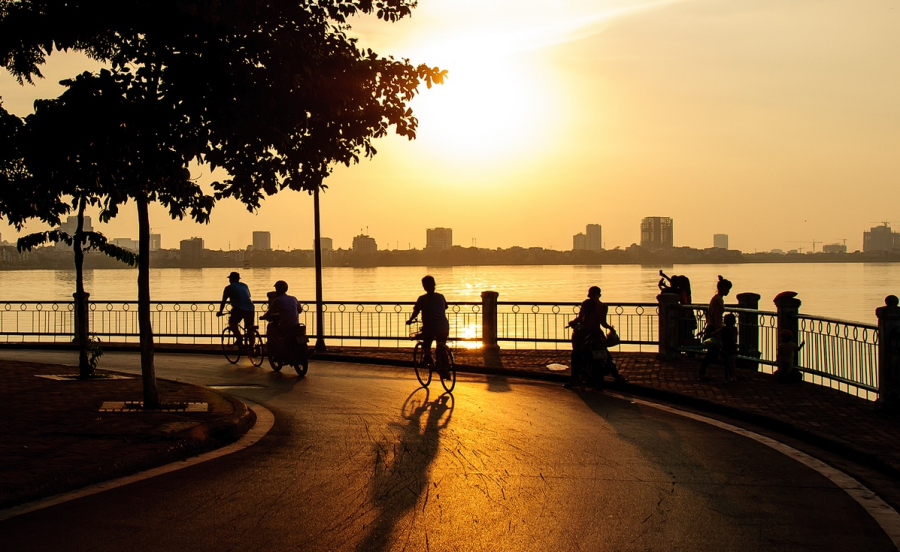 cycling around hanoi west lake