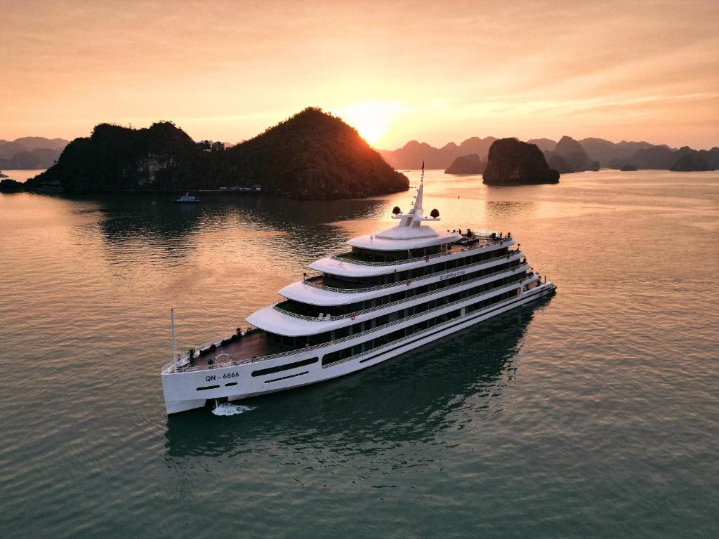 Catherine Cruises